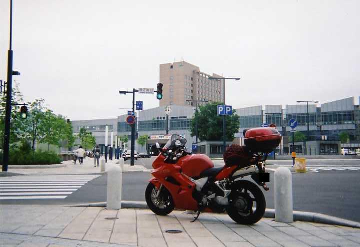 img043