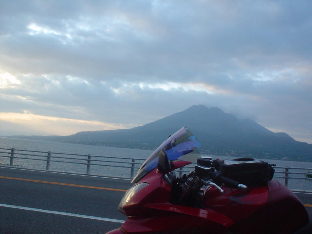 image004
