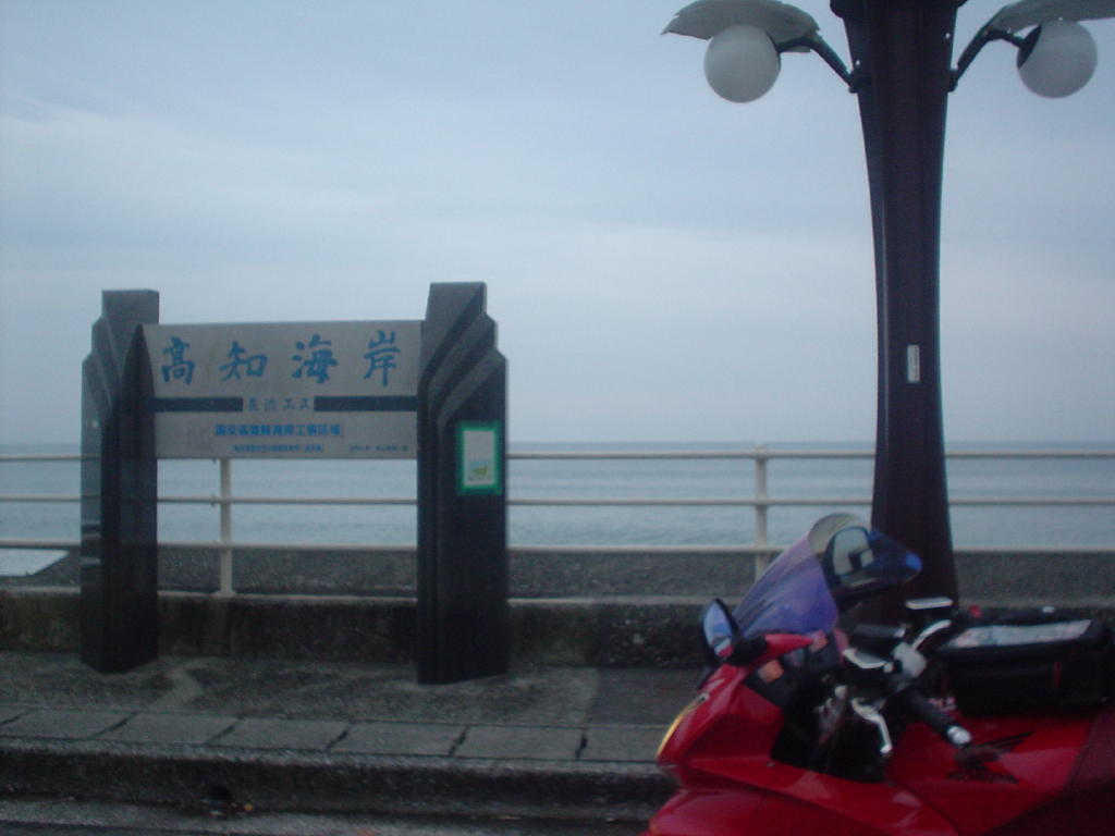 image004