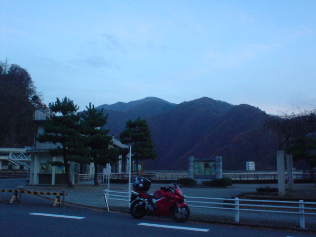 image047